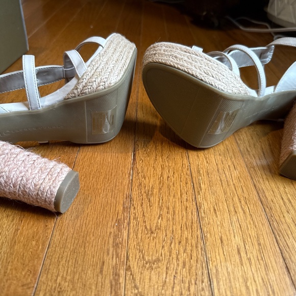 LC Lauren Conrad Josephine Platform Heels - Picture 3 of 4